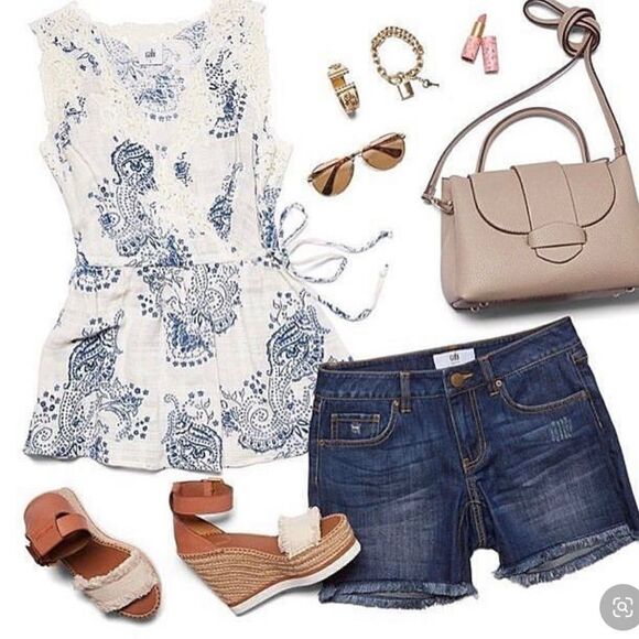 CAbi VERANDA SLEEVELESS TOP/TANK/BLOUSE BLUE/WHITE PAISLEY FLORAL LACE XS NBW - Picture 10 of 10